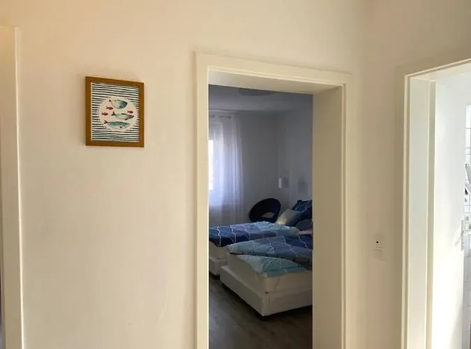 Blaue Insel Neben Hbf-duisburg *